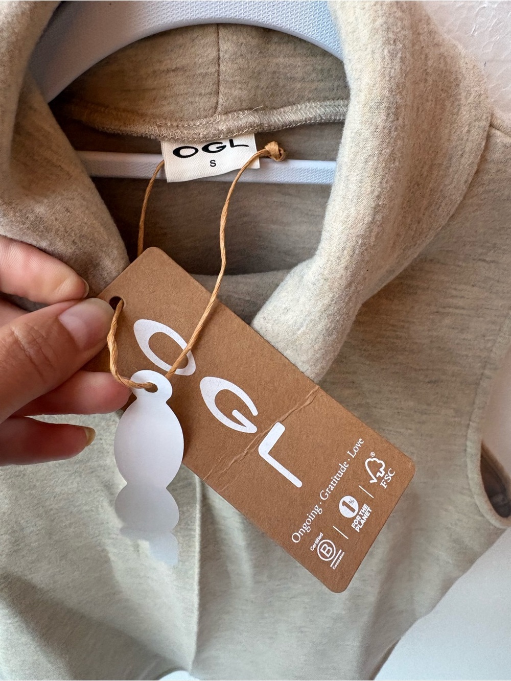 NWT OGL Move Sleeveless Turtleneck Knit Top Beige Minimalist Size Small - Picture 11 of 14